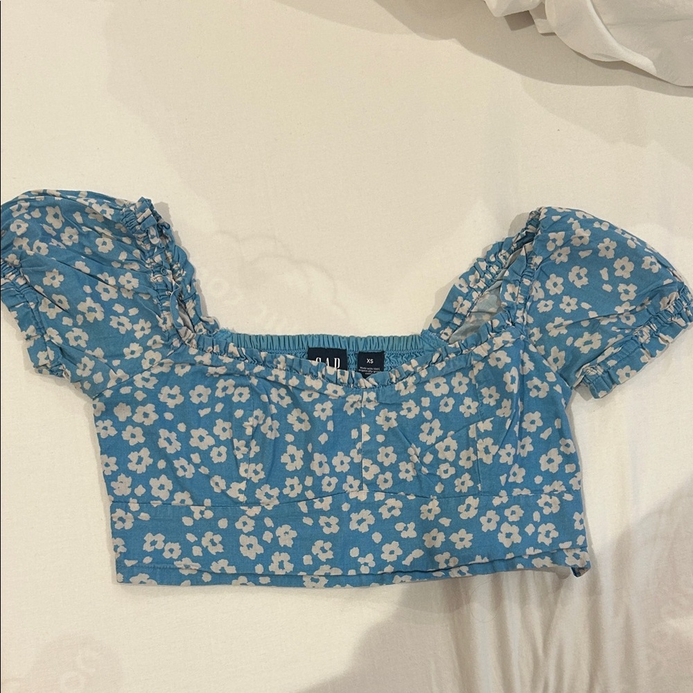 GAP Blue Floral Crop Top